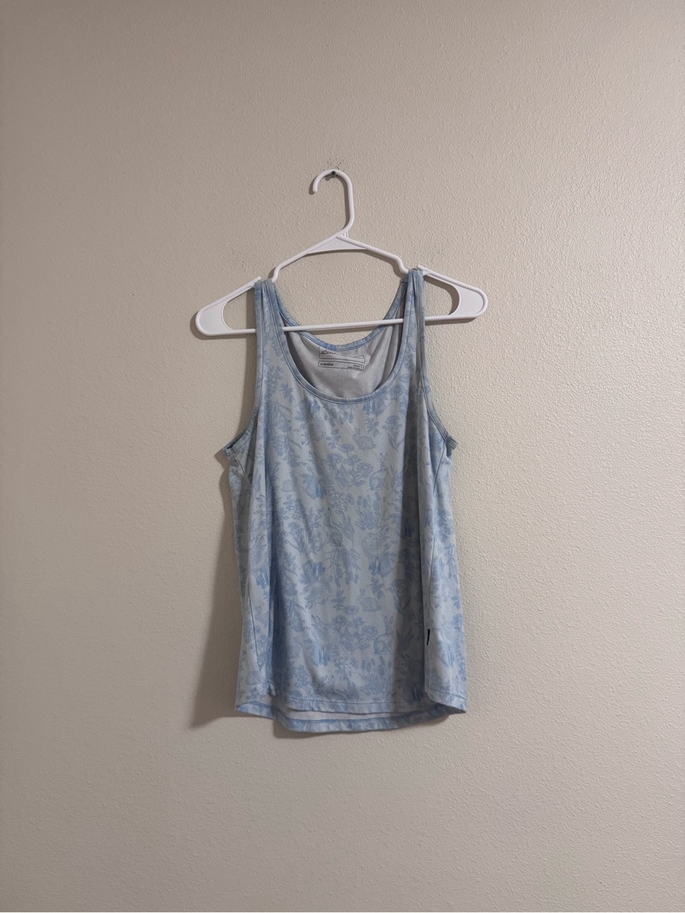 Eddie Bauer Light Blue Floral Tank - Women's Scoop Neck